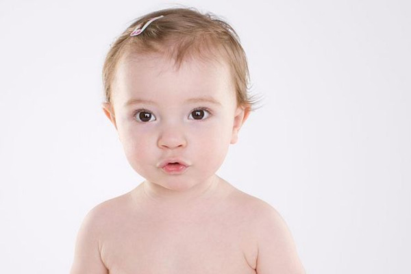 黄疸偏高对宝宝会造成哪些影响